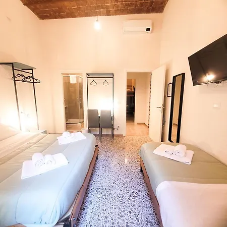 Guest House Napoli Centrale Pensión 4*
