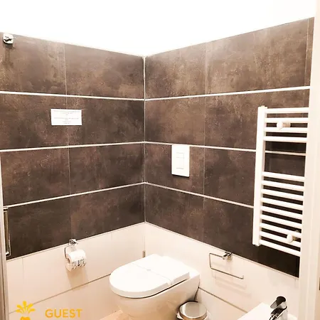 Pensión Guest House Napoli Centrale 4*
