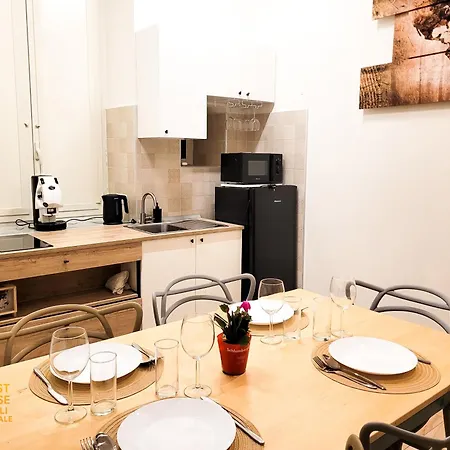 Guest House Napoli Centrale Πανσιόν